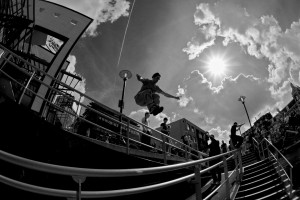 extreme-sport-fotograaf-rick-akkerman-daniel-ilabaca-tracer-parkour-tour-freerunner-freerunning-traceur-beyond-the-brink-amsterdam-jump-sprong-salto-flip
